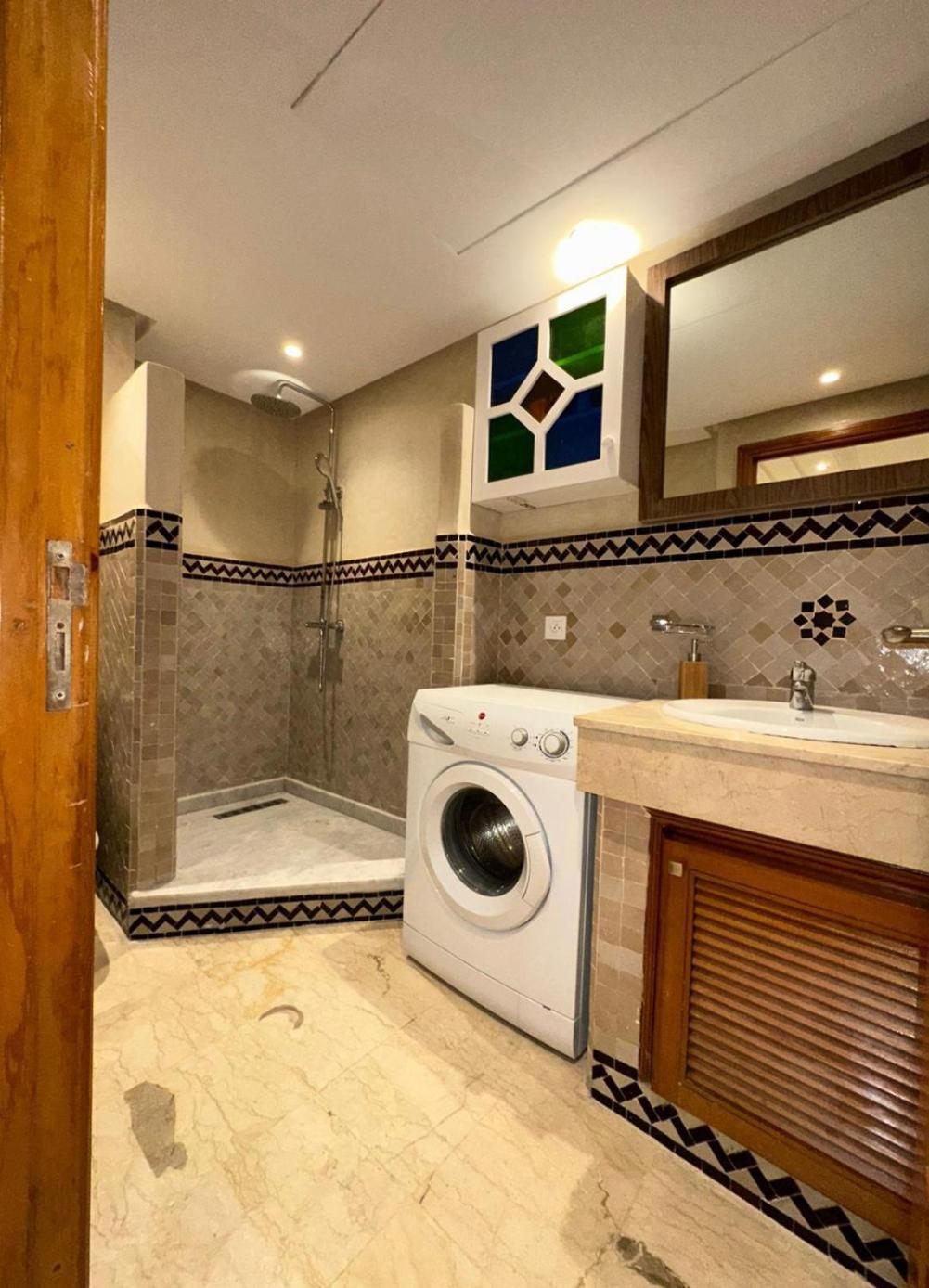 Appartement Moderne En City Center Marrakech-Gueliz Marrakesh Exterior photo